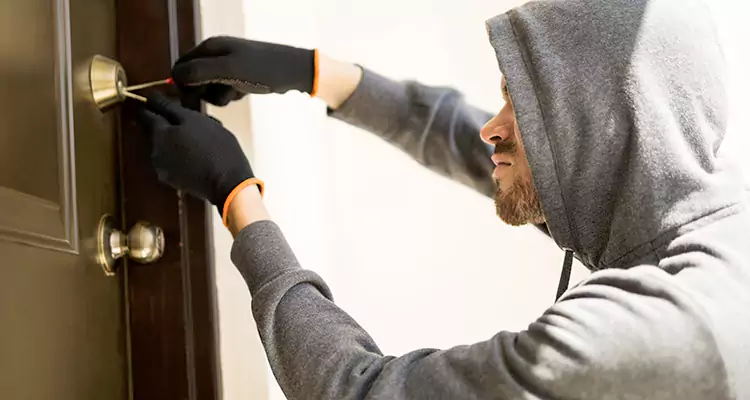 Emergency Motel Lock Repairs—Available 24/7 in Pinellas Park, FL