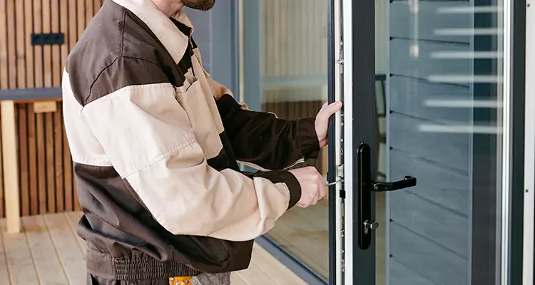 Fix Patio Screen Door Rollers in Pinellas Park, FL